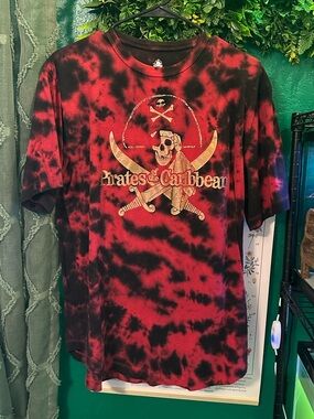 Pirates T